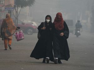 Sekolah Tutup dan Warga Wajib Masker di Pakistan, Ada Apa? Sekolah Tutup dan Warga Wajib Masker di Pakistan, Ada Apa?