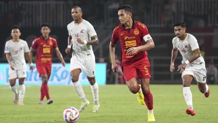 Rizky Ridho beraksi dalam laga Persija Jakarta vs Madura United dalam laga Liga 1 2024/2025