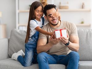 20+ Ide Kado untuk Hari Ayah yang Sederhana dan Berkesan 20+ Ide Kado untuk Hari Ayah yang Sederhana dan Berkesan