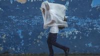 Warga Kuba Kewalahan Hadapi Badai Rafael