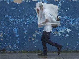 Warga Kuba Kewalahan Hadapi Badai Rafael