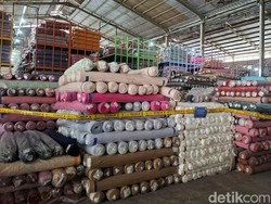 90 Ribu Gulungan Kain Asal China Disita!