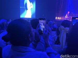 Nostalgia dan Antusiasme Warga Surabaya Nonton Disney Princess The Concert Nostalgia dan Antusiasme Warga Surabaya Nonton Disney Princess The Concert