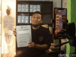 Jualan Kain Kafan Jadi Viral Berkat Live TikTok