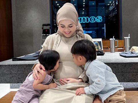 Kesha Ratuliu Hamil Anak Ketiga