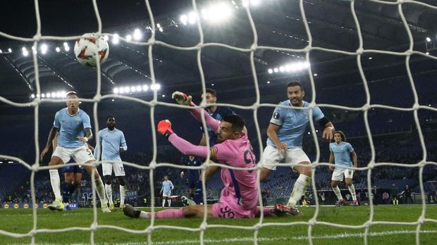 Soccer Football - Europa League - Lazio v FC Porto - Stadio Olimpico, Rome, Italy - November 7, 2024 Lazio's Pedro celebrates scoring their second goal REUTERS/Ciro De Luca