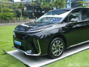 Serupa, China dan Indonesia dalam Perkembangan Kendaraan Listrik Serupa, China dan Indonesia dalam Perkembangan Kendaraan Listrik