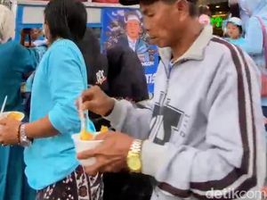 Pedagang Bakso Ketiban Rejeki Nomplok di Sela Debat Pilbup Bondowoso Pedagang Bakso Ketiban Rejeki Nomplok di Sela Debat Pilbup Bondowoso