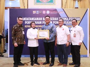 Serah Terima 159 PSU, Bupati Serang Beri Penghargaan Pengembang Perumahan