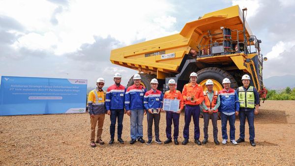 Pertamina Pasok BBM Ramah Lingkungan buat Truk Tambang