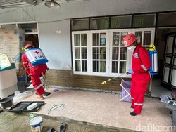 Siasat PMI Cegah Penyakit di Lokasi Banjir Sukabumi