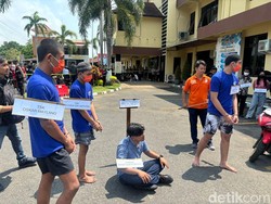 11 Tersangka Pengeroyok Rendy Jalani Rekonstruksi di Polres Bantul