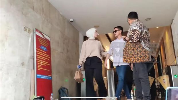 Rezky Aditya Rezky Aditya