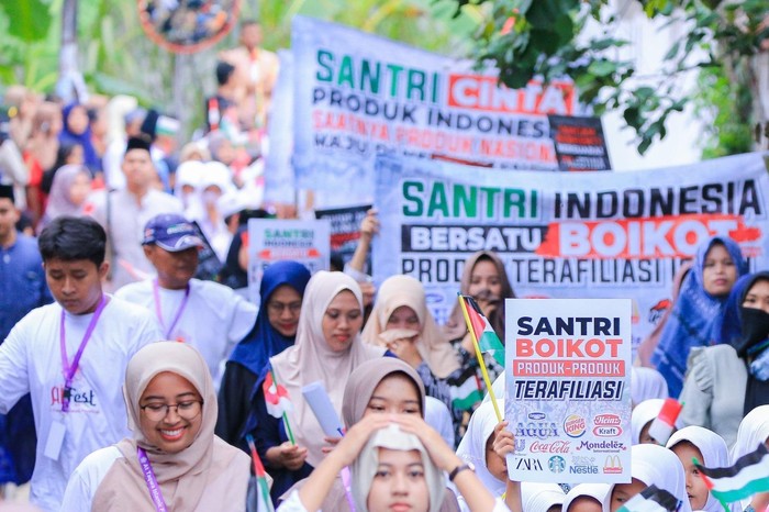 Santri dan Santriwati di Batang Serukan Boikot Produk Terafiliasi Israel
