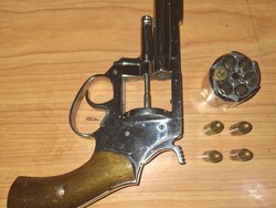 Tagih Utang Pakai Senpi Rakitan, Pecatan Polisi di Pekanbaru Ditangkap!