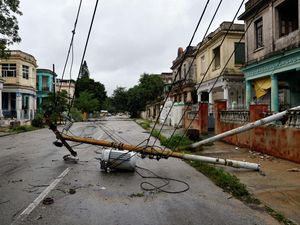 Tiang Listrik hingga SPBU Terdampak Terjangan Badai Rafael