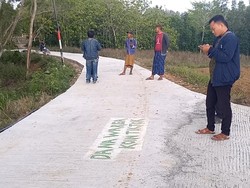 6 Fakta Warga Sampang Bangun Jalan Desa Pakai Sumbangan Koin TikTok