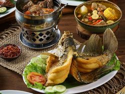 5 Restoran Keluarga dengan Makanan Sunda Autentik 5 Restoran Keluarga dengan Makanan Sunda Autentik