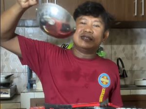Bikin Karumeyaki ala Jepang, TikToker Mursid Gagal Lagi Bikin Karumeyaki ala Jepang, TikToker Mursid Gagal Lagi