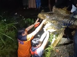 Petang Mencekam di Sukabumi dan Tasikmalaya Saat Hujan Tiba