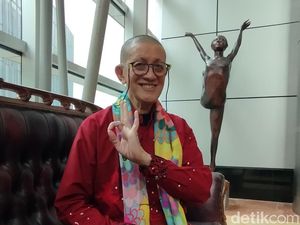 Didi Nini Thowok Minta Pemerintah Lanjutkan Dana Indonesiana Untuk Seniman Didi Nini Thowok Minta Pemerintah Lanjutkan Dana Indonesiana Untuk Seniman