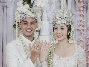 Foto: Wajah Bahagia Febby Rastanty Sah Jadi Istri Polisi Foto: Wajah Bahagia Febby Rastanty Sah Jadi Istri Polisi