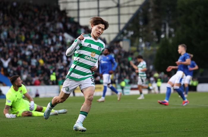 PERTH, SCOTLAND - SEPTEMBER 28: Kyogo Furuhashi of Celtic celebrates scoring his teams opening goal during the SP L | Premier League match between St. Johnstone FC and Celtic FC at McDiarmid Park on September 28, 2024 in Perth, Scotland. (Photo by Ian MacNicol/Getty Images)