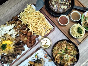 Restoran di Bandung Ini Sajikan Menu Berukuran Jumbo Restoran di Bandung Ini Sajikan Menu Berukuran Jumbo