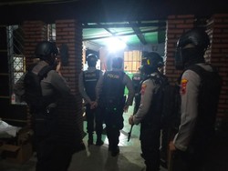 Operasi Penertiban Usaha Kafe Karaoke di Kudus, Polisi Sita Miras-Alat Karaoke