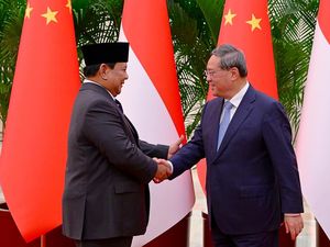 Video: Pertemuan Bilateral Presiden Prabowo dengan PM China Li Qiang Video: Pertemuan Bilateral Presiden Prabowo dengan PM China Li Qiang