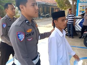 Remaja Sampang Umpat Polisi gegara Salah Paham Berujung Minta Maaf Remaja Sampang Umpat Polisi gegara Salah Paham Berujung Minta Maaf
