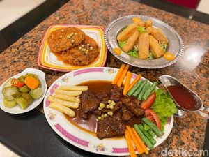 Restoran Paramount Jadi Tempat Makan Keluarga Legendaris Penuh Kenangan Restoran Paramount Jadi Tempat Makan Keluarga Legendaris Penuh Kenangan