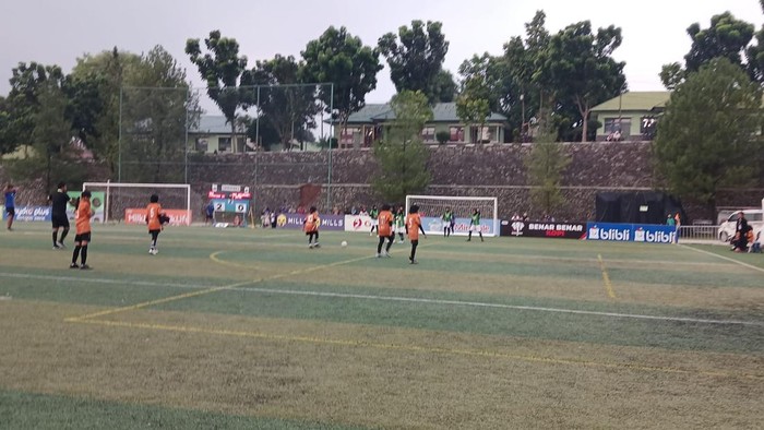 Partisipasi siswa terhadap turnamen sepakbola putri antarsekolah mengalami peningkatkan. Hadirnya roadmap untuk sepakbola putri kini sedang diupayakan.

MilkLife Soccer Challange Jakarat seri 2 tahun 2024 pada tanggal 6 sampai 10 November. Ada peningkatan peserta siswi sekolah yang ikut ambil bagian.