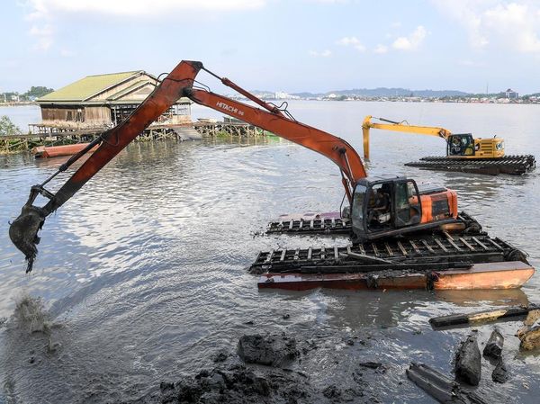 Antisipasi Banjir, Sungai Karang Asam Besar Samarinda Dikeruk