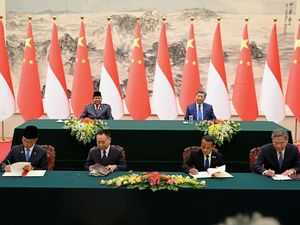 Ikut Prabowo ke China, Bahlil Teken 2 Kerja Sama di Sektor Mineral