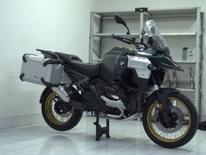 BMW R 1300 GS Adventure Resmi Mengaspal di Indonesia, Harga Mulai Rp 1,4 Miliaran BMW R 1300 GS Adventure Resmi Mengaspal di Indonesia, Harga Mulai Rp 1,4 Miliaran