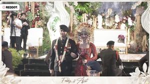 Momen Prosesi Pedang Pora Febby Rastanty dengan Iptu Sudrajad Djumantara