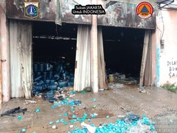 Kebakaran Gudang Arsip-Kantin di Jakut Padam, Kerugian Rp 340 Juta