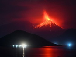 2 Gunung di NTT Naik Status Nyaris Bersamaan, Terpengaruh Erupsi Lewotobi?