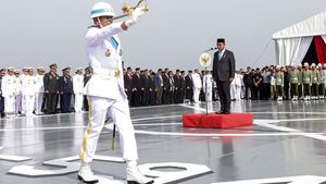 Ketua MPR Peringati Hari Pahlawan di KRI Semarang