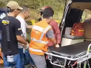 5 Fakta Laka Maut Pasutri di Jalur Ekstrem Cangar Pacet Tewaskan Istri 5 Fakta Laka Maut Pasutri di Jalur Ekstrem Cangar Pacet Tewaskan Istri