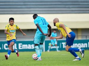 Hasil Liga 2: Ezechiel Hattrick! Persela Sikat Gresik United 3-1