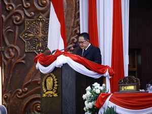 Raperda APBD 2025, Pj Gubernur Jatim Siap Akselerasi Peningkatan PAD Raperda APBD 2025, Pj Gubernur Jatim Siap Akselerasi Peningkatan PAD