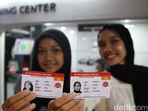 Ketika Remaja-Dewasa Bermain di Playground Ketika Remaja-Dewasa Bermain di Playground