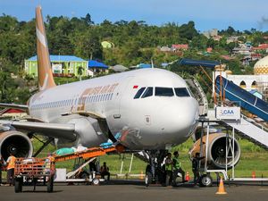 Super Air Jet Mendarat Perdana di Manokwari Super Air Jet Mendarat Perdana di Manokwari
