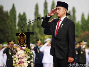 Wapres Gibran Pimpin Upacara Hari Pahlawan Wapres Gibran Pimpin Upacara Hari Pahlawan