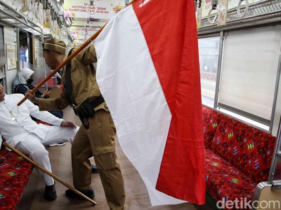 Aksi Teatrikal Hari Pahlawan Meriahkan Stasiun Jakarta Kota