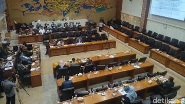 Pilkada Jakarta Terancam Batal? PKS Beri Sinyal Putaran Kedua Tak Berlaku