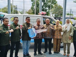Bank Sumsel Babel Serahkan Bantuan Ambulans ke RSUD Muba