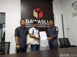 Cabup Pandeglang Nomor 2 Dilaporkan ke Bawaslu soal Dugaan Politik Uang Cabup Pandeglang Nomor 2 Dilaporkan ke Bawaslu soal Dugaan Politik Uang